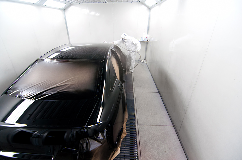 paint black car in booth